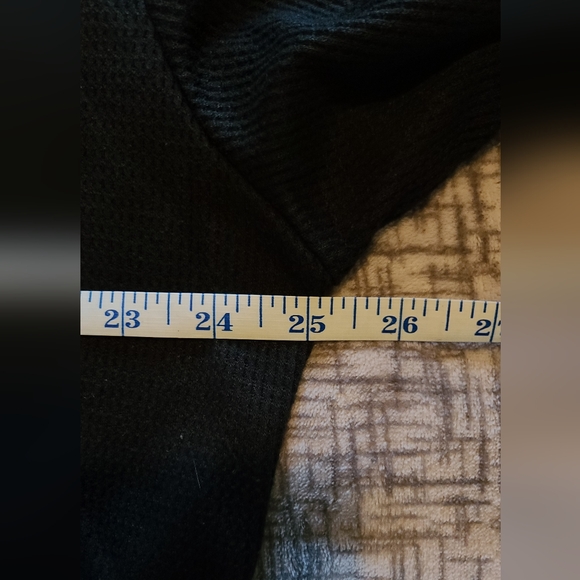 ❣️ Black Hoodie Top ❣️BOGO - Picture 2 of 3